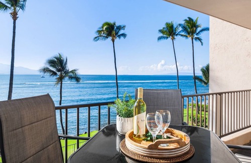 Maalaea Condo | SUMMER SALE! Oceanfront 2BD Condo w Views of Maalaea Bay & Molokini - LOA 303