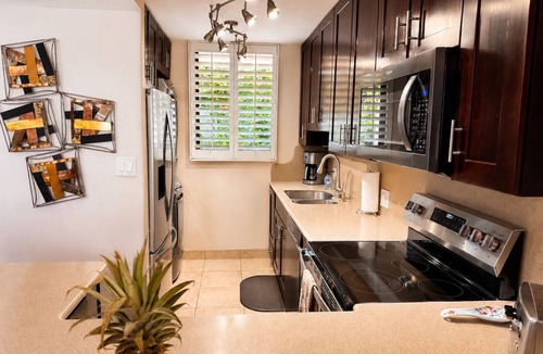 Maalaea Condo | Summer Specials-Luxury Ocean Front Condo Free Wi-Fi. Legal Rental