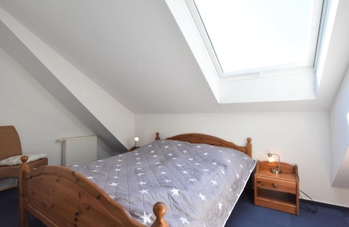 Ostseebad Boltenhagen Apartment | Sunny Apartment Near Boltenhagen Beach with Balcony