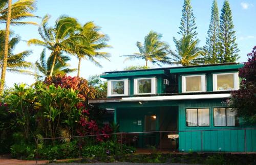 Haiku House | Sunrise Room Farm Stay in Haiku on Road to Hana