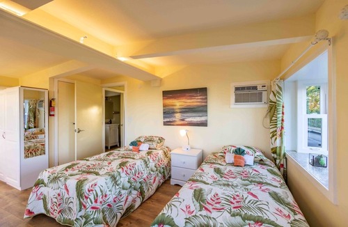 Haiku Resort | Sunrise Room Farm Stay in Haiku on Road to Hana