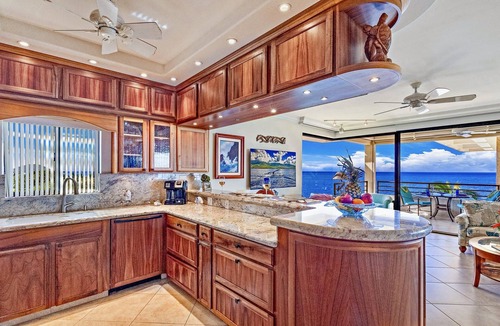 Wailea Condo | "Sunsational" Wailea Oceanfront-WOW Views over soft sand Beach a few steps away.