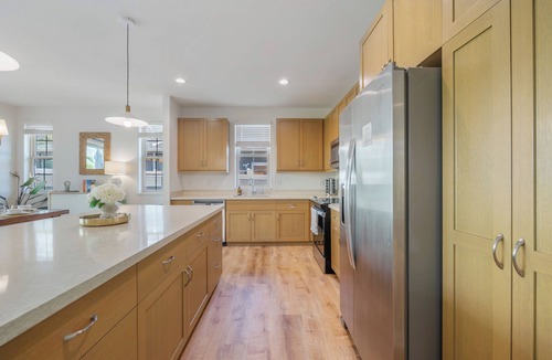 Makaha Valley House | 🤙The Makaha Shaka! 🤙3BR Villa Oahu 5 Min to Beach, Ocean View, Pool, Hot Tub