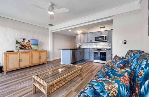 Kailua-Kona Condo | 🏖️Top Floor Kona Condo | Elevator + W/D + Ocean View