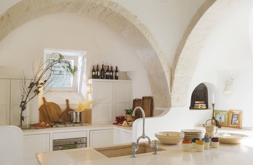 Martina Franca House | Trullo & Villa Fumarola. Large Pool + Garden. Safe for Kids. Great Location.