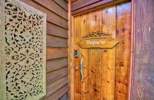 Volcano Cabin | Two peaceful cabins in marvelous Volcano, Hawaii for a relaxing stay.