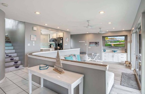 Kaneohe House | Two-Story Ocean-View Kaneohe Home with Big Deck