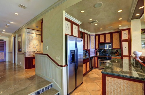 Wailea Condo | Ultimate Beachfront Retreat: Makena Surf E204 - Prime Location & Amazing Views!