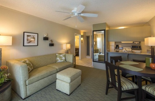 Wailua Apartment | Ultimate Kauai Adventure Awaits! Pool, Free Parking, Close to Beach!
