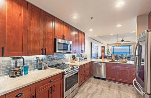 Kahana Condo | UPGRADED-Sands of Kahana #275 OCEANFRONT, 3 Bed Rooms, sleeps 10 - Central AC