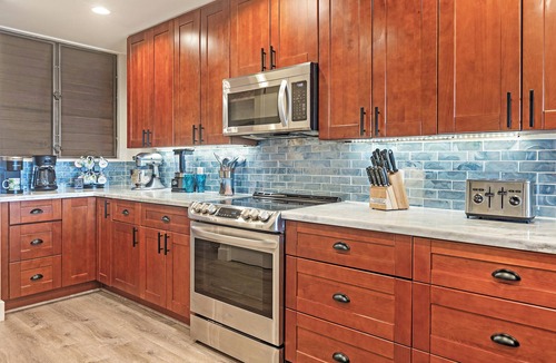 Kahana Condo | UPGRADED-Sands of Kahana #275 OCEANFRONT, 3 Bed Rooms, sleeps 10 - Central AC