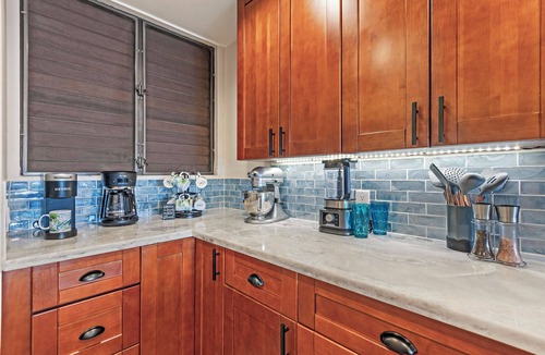 Kahana Condo | UPGRADED-Sands of Kahana #275 OCEANFRONT, 3 Bed Rooms, sleeps 10 - Central AC