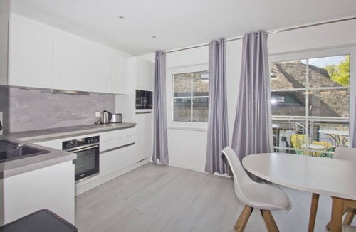 Gross Zicker Apartment | Vacation apartment with balcony and garden - Haus Inselwind FeWo MEERurlaub -