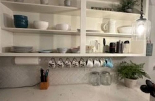 Makaha Valley Condo | Valley Vibes and Beach Bliss 2 BR Condo Free Parking/Wi-fi/Pool Monthly Friendly