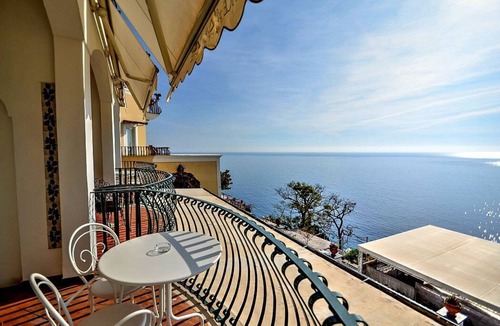 Positano City Centre House | Villa Faustina A: A bright and elegant studio apartment located in the center of Positano, with Free WI-FI.