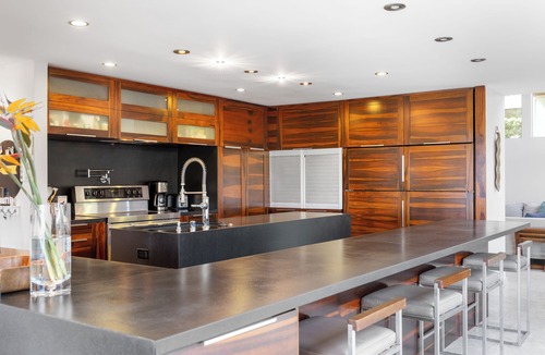 Hawaii Kai Villa | Villa Luana – Saltwater Pool Retreat with Mountain Views , Near Sandy Beach