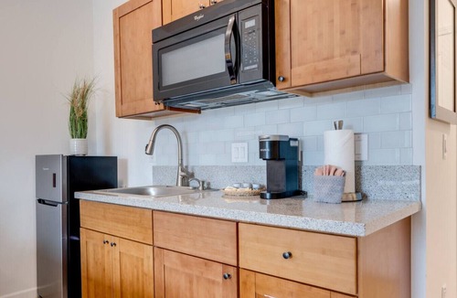 Wailuku Apartment | Waena Inn Unit 9 – Newly Renovated Maui Private Suite