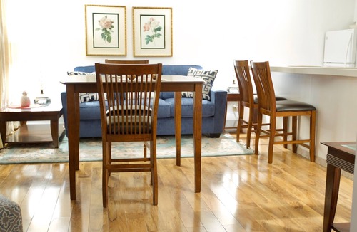 Waikiki Apartment | Waikiki Banyan Hi Fl-King& Full- Diamond Head & Ocean-Free Parking - Walk 2 bch.