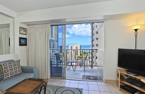 Waikiki Condo | Waikiki Ocean View Suite! Free Parking, Full Kitchen, 5-min walk to beach!