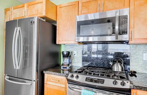 Kapoho House | Wake to Oceanfront Views on Your Pahoa Lanai