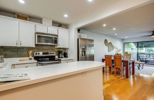 Kahana House | Walk to Beach, Pool Access! 'Kahana Coastal Condo'