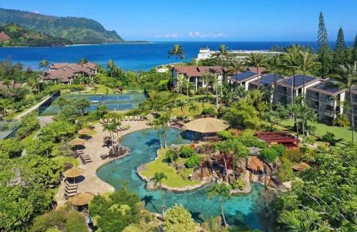 Princeville Apartment | Walk to Beach | Pool, Spa, AC | Resort Stay for 7!