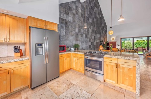 Hanalei House | Walk to Hanalei Bay, beachfront & town; w/AC in 2 BR House for 4