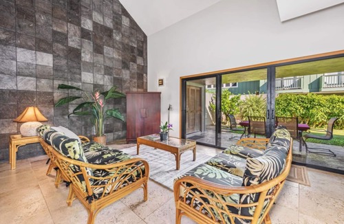 Hanalei House | Walk to Hanalei Bay, beachfront & town; w/AC in 2 BR House for 4