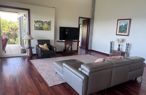 Papaikou House | Watch whales from your private lanai in this beautiful luxury ocean view home
