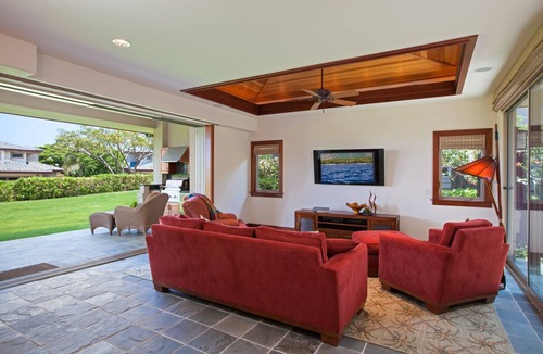 Kamuela House | Well Equipped Kitchen: 3Br Resort Luxury Condo-Private Beach Club, The Villages