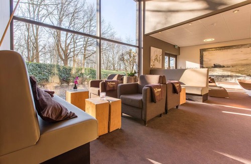 Bergen op Zoom Hotel | Wellness Stay with Pool and Parking Near Town and Attractions