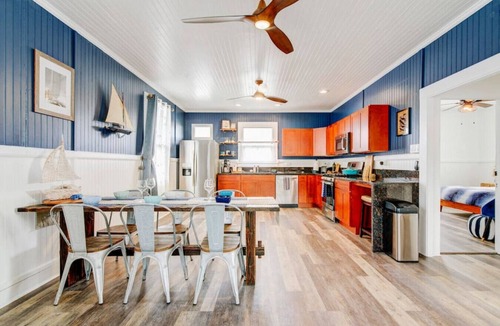 Hilo House | Whaler`s Inn -Nautical Magical