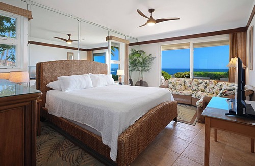 Poipu Resort | Whalers Cove 117 Beautiful Ocean View Suite 2 Bedroom in Poipu