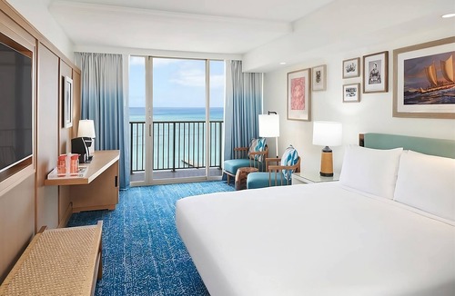 Waikiki Hotel | You Found it! 3 Serene Units, Restaurant, Few Blocks From The Waikiki Beach!