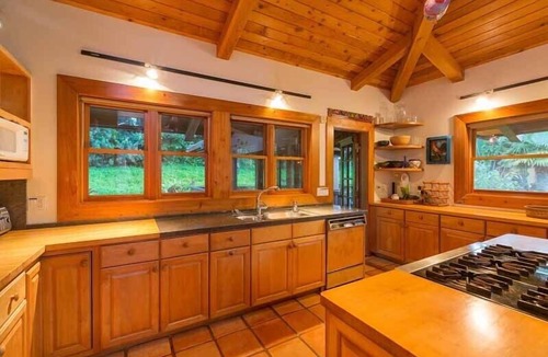 Pauwela House | Your Private Resort-4 Acres, Fruit Trees, Pool, Tennis, Hot-Tub, Sauna-Permitted