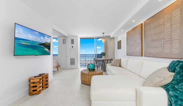 180° Oceanfront Gem: Fully Renovated Luxury Condo