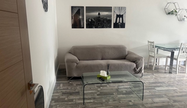 2 Bed - Sleeps 4 - Free Parking in Manchester