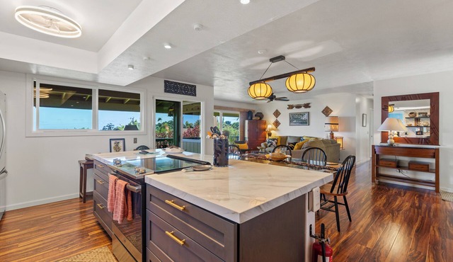 2 Mi to Hana Hwy: Haiku Home w/Ocean Views!