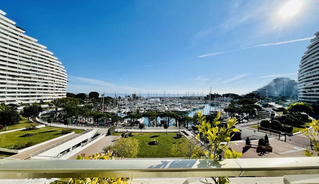 2 Pièces Neuf 4ème Étage Marina Baie des Anges