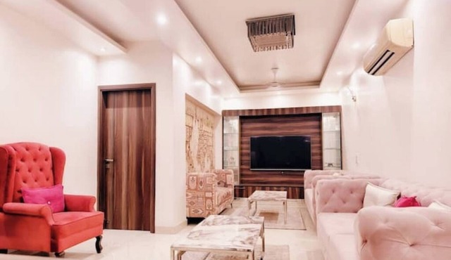 2BHK- GK1 M Block Market by HostMyStay in New Delhi