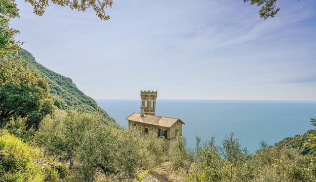 3 bedroom awesome home in La Spezia