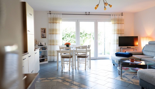 3 stars (DTV) 50m ² guest apartment between port and. old town
