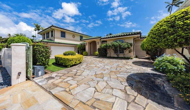 4 Bedroom Beautiful Home in Kahala
