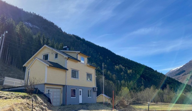 5 bedroom awesome home in Valldal in Valldal