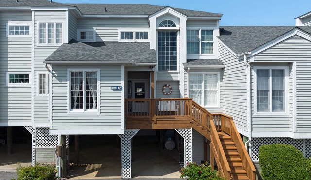 A Joyful Sound: Canalfront | Private Boat Slip in Manteo