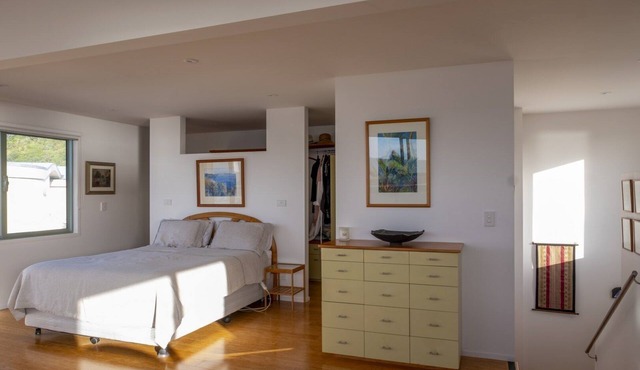 Absolute beachfront position on Waiheke Island. in Onetangi