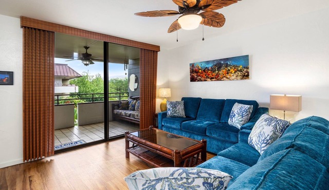 🏖️Across from Magic Sands Beach | Kona 2BR Condo w/AC, Lanai, Pool & Sauna