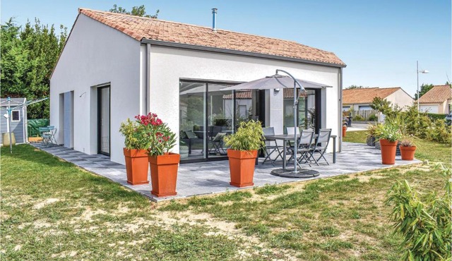 Amazing home in Les Moutiers en Retz with 1 Bedrooms and WiFi in Les Moutiers