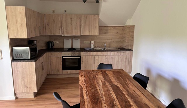 Apartment 'Hochwertige Monteurunterkunft' with Private Terrace and Wi-Fi in Zarrentin am Schaalsee