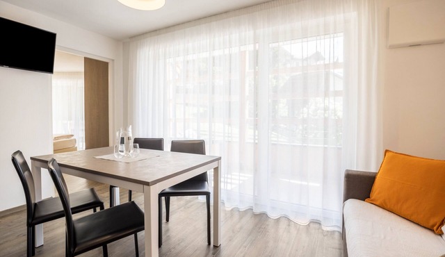 Apartment Treï Residence Bun Sté with Mountain View, Sauna, Wi-Fi, Terrace & Balcony in San Vigilio di Marebbe